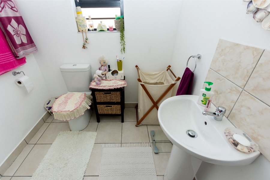 2 Bedroom Property for Sale in Laaiplek Western Cape